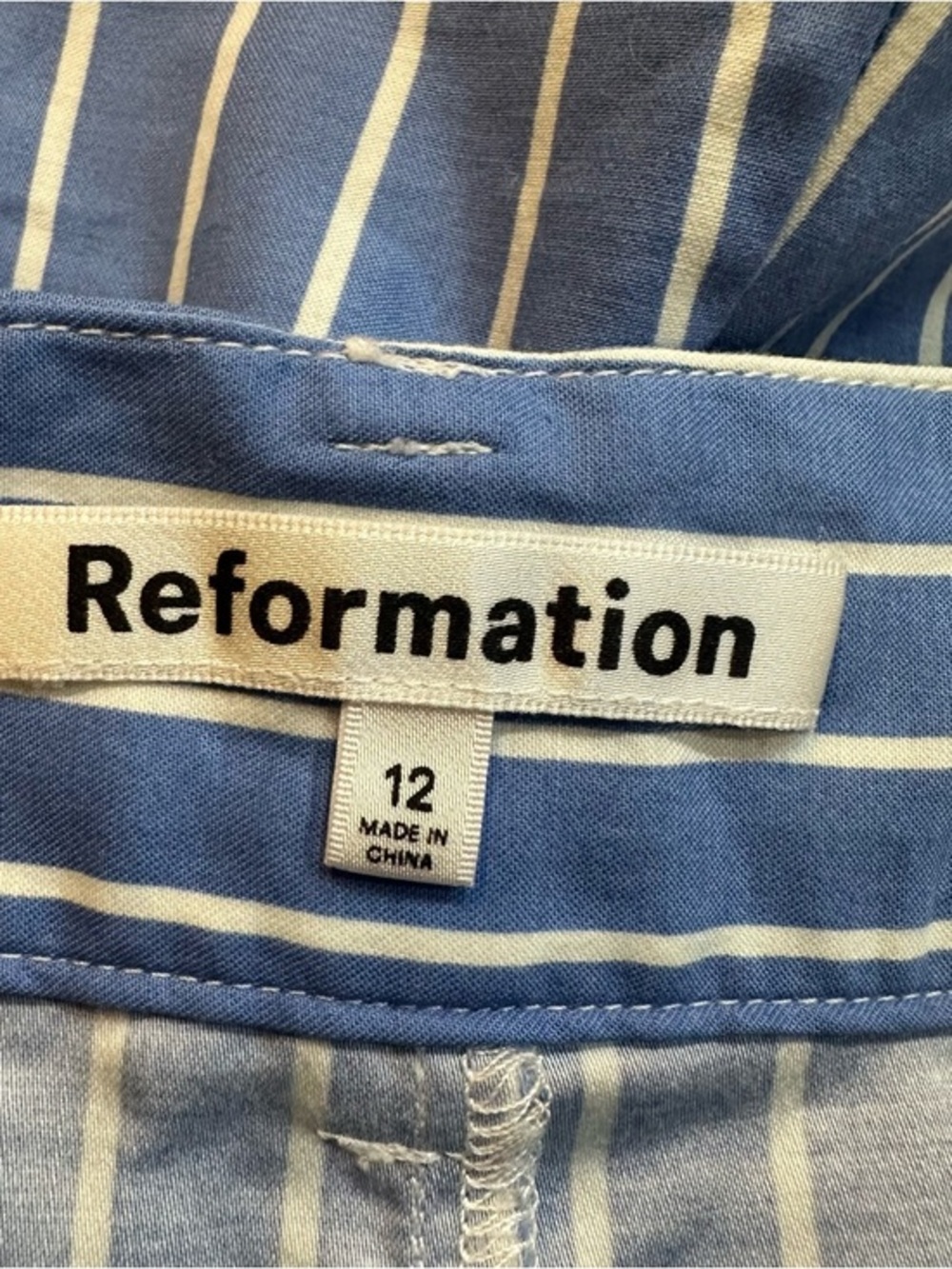 Reformation Blue Pin‎ Striped Willow Shorts in Tribune Stripe Size 12 - Picture 7 of 10
